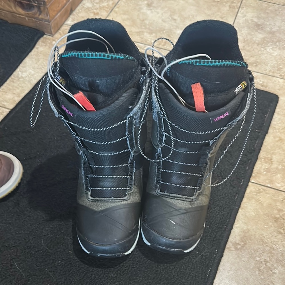 Burton supreme snowboard boots